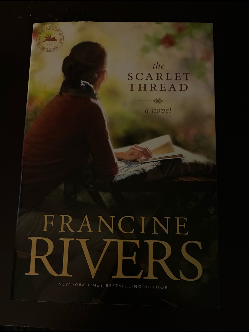 The Scarlet Thread by Francine Rivers - Paperback, Brown/Green Cover